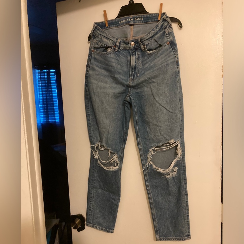 Distressed American eagle jeans size 6